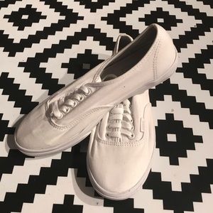 White lace up vans- size 8